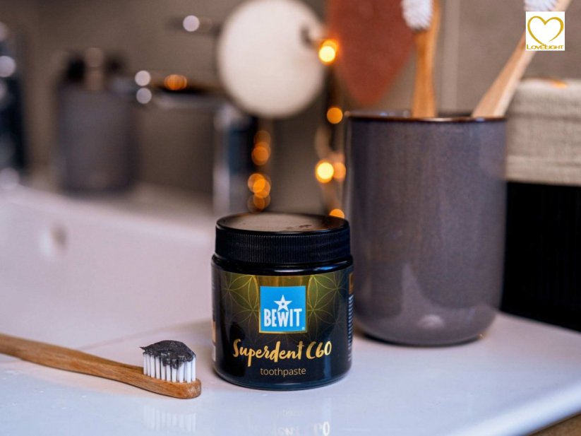 BEWIT Superdent C60 - 100 ml - Zubní pasta s obsahem aktivního uhlí a molekulou C60 - balení: 100 ml